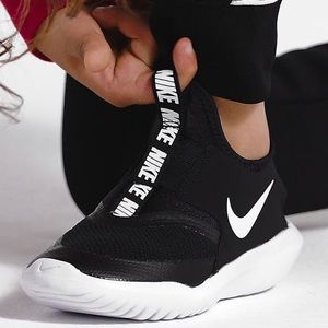 Brand new in box Kids Nike Flex Runner size 2